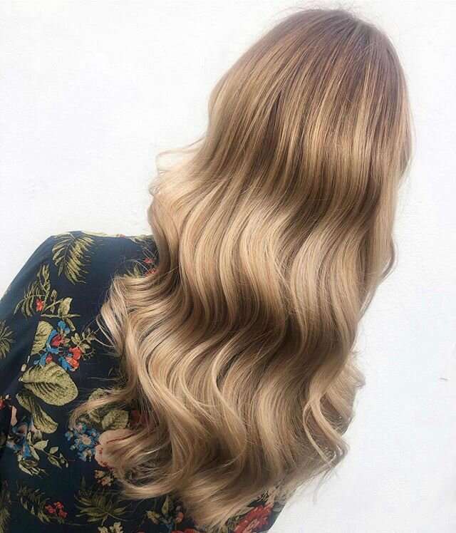 ◻️ J A N U A R Y  O F F E R S◻️
@amymarshair has 20% off all colour services over &pound;55 and a free Kevin Murphy treatment with haircuts in January!! .
.
.
You&rsquo;ll have to screenshot the story with the details from her highlights page and bri