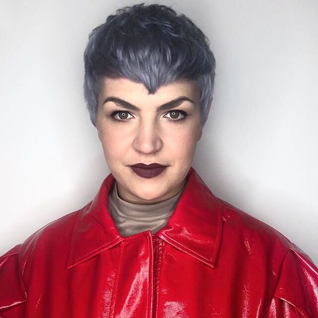 ◽️S M O K E Y◽️
How beautiful is this?!!! 🤩
This stunning grey is by our very own @mphairartist @voxhairdressing 
@olaplex
.
.
.
.
.
.
.
.
.
#haircolor #hairstylist #hairdressermagic #greyhair #greyhairdontcare #smokeyhair #olaplex #hairgoals