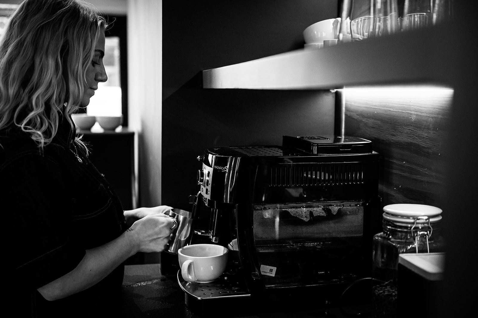 hair-salon-coffee-interior-design.jpg