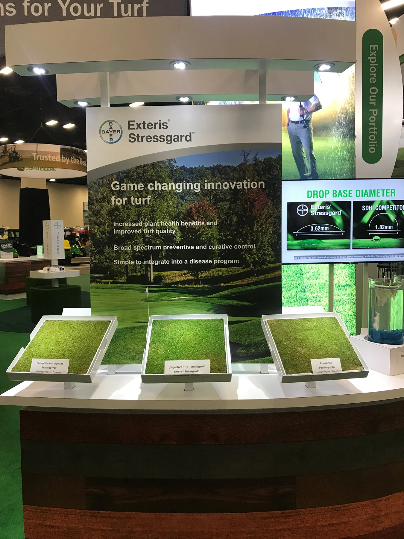 GIS 18_Exteris Panel-turf.jpg