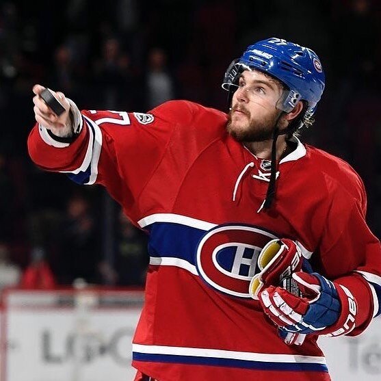 #repost @montreal_canadiens_spam
・・・
@agally94 makes it 2-1 for the #habs!! 🔵⚪️🔴 #canadiens4life #montreal #montrealcanadiens  #hockey #nhl #sports #icehockey #icehockeyteam #alexgalchenyuk #1goalgame