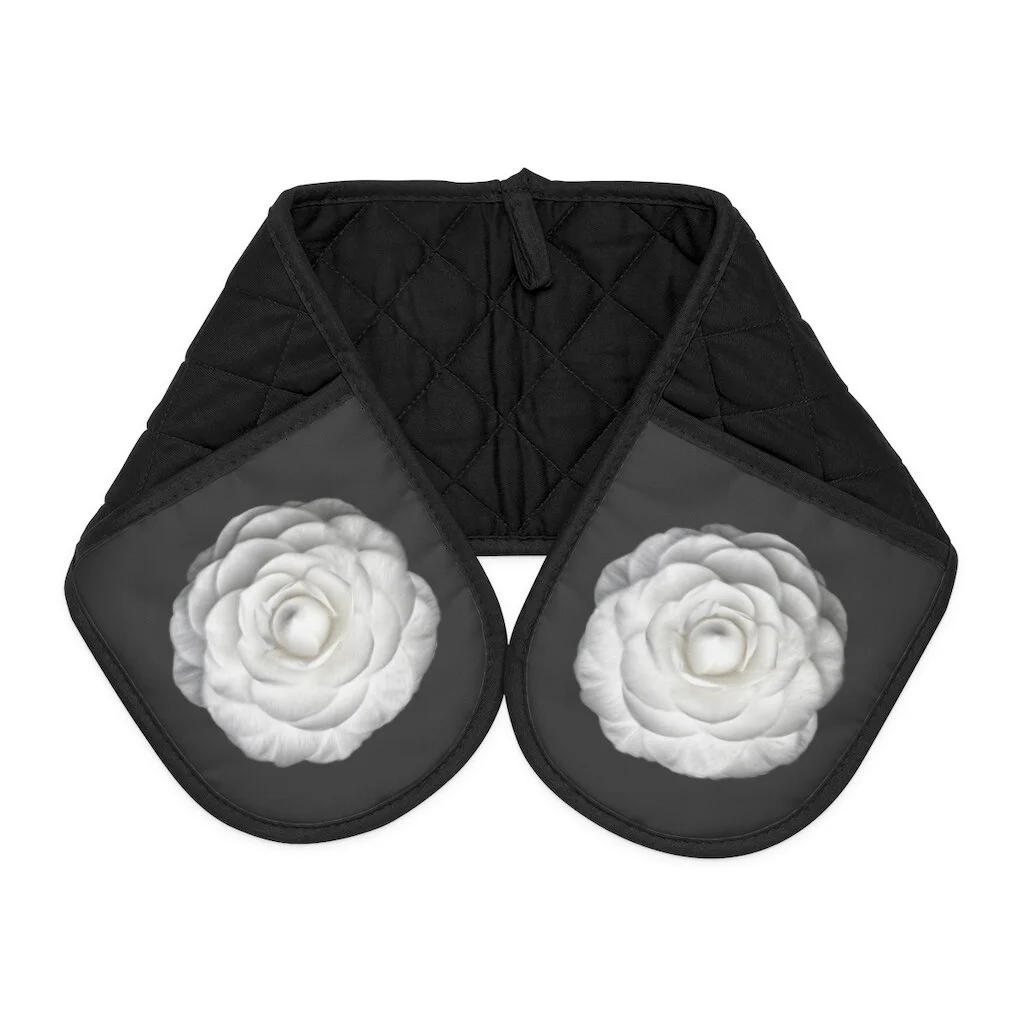 Fashion White Rose Oven Mitts