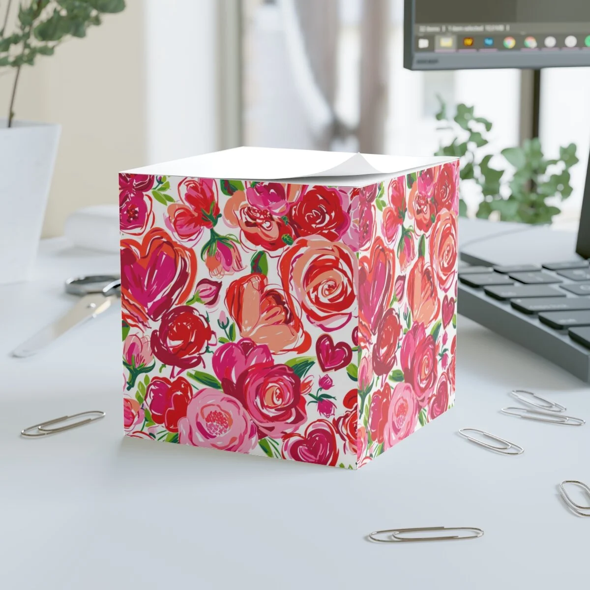 Valentine's Roses and Hearts  Note Cube