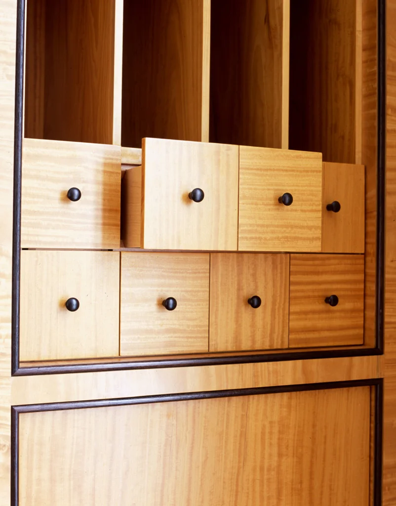 Wall-Units-13-detail.jpg