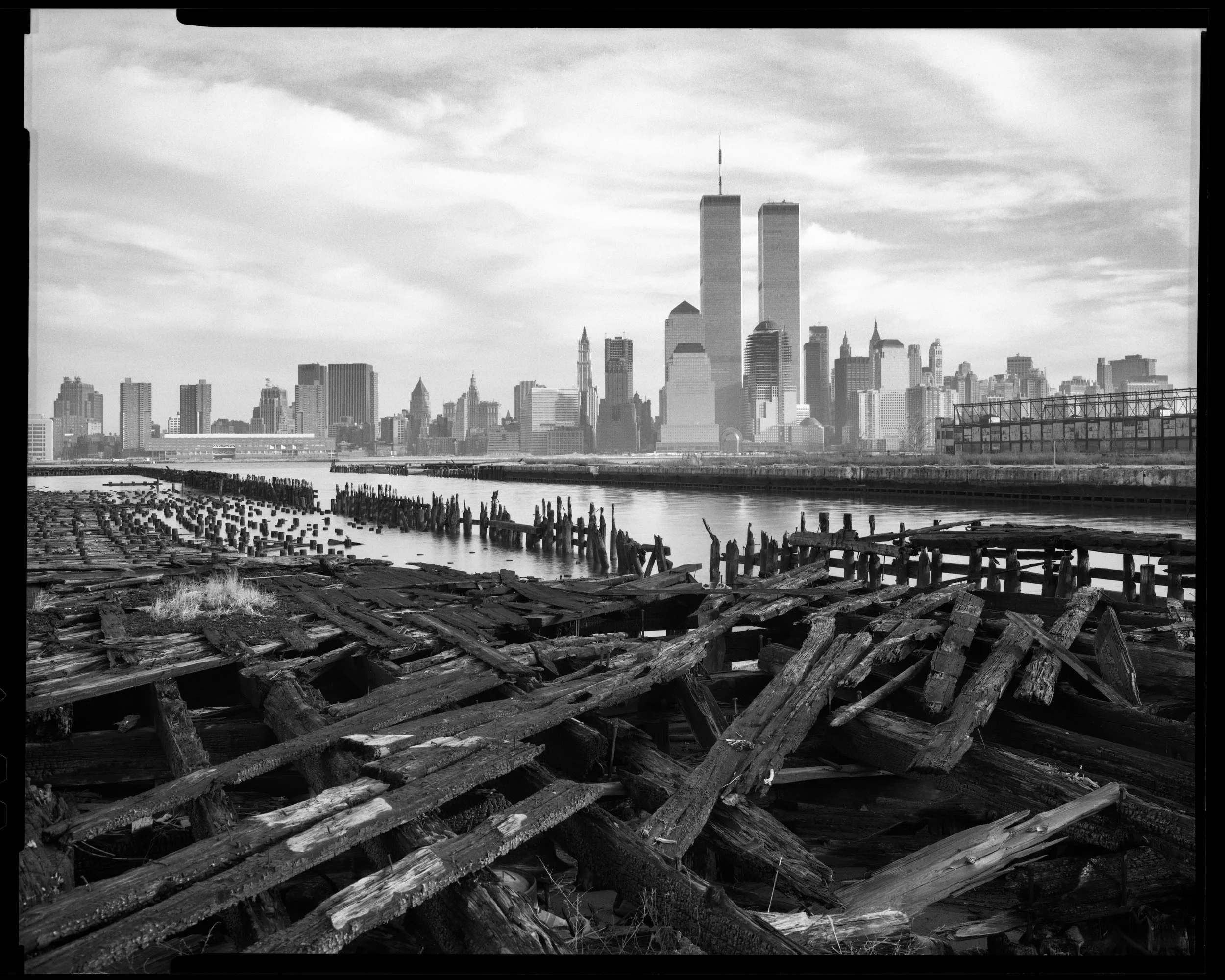  Inaugural Exhibition of Monalog Collective at Last Look Gallery