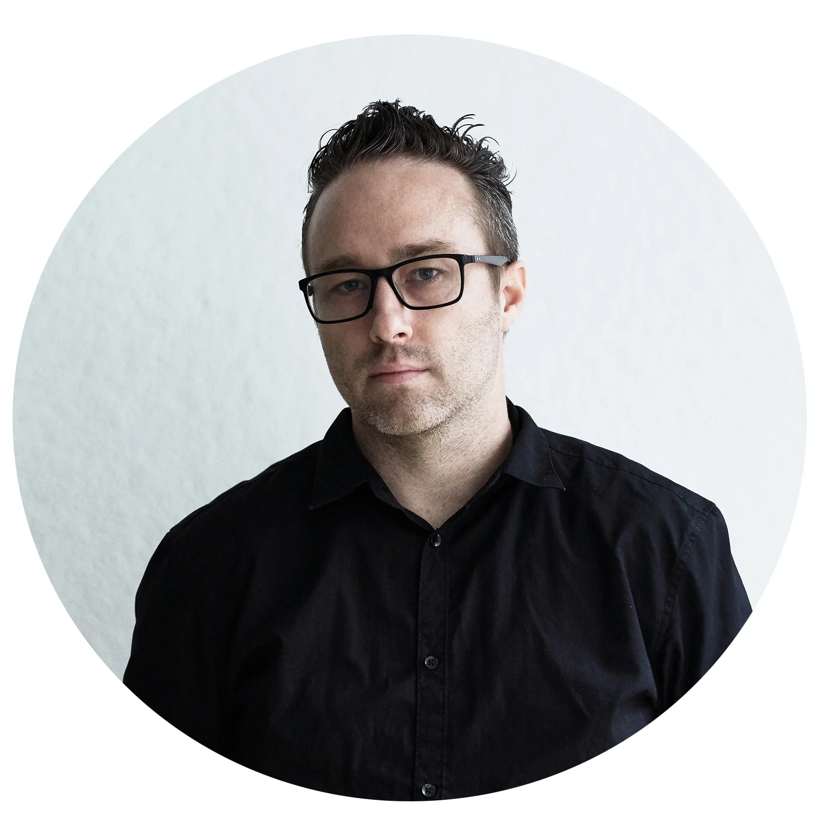 James-Portraitcircle.jpg