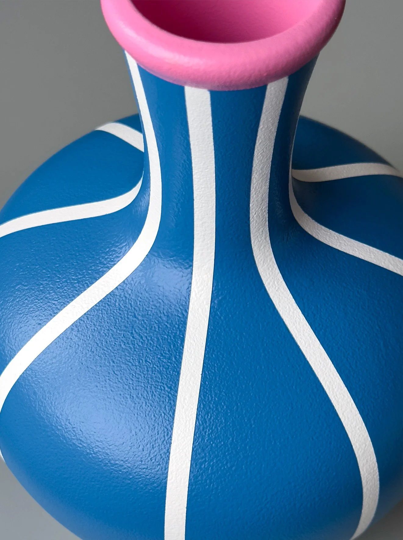 benjamin craven vase blue tublip22.jpg