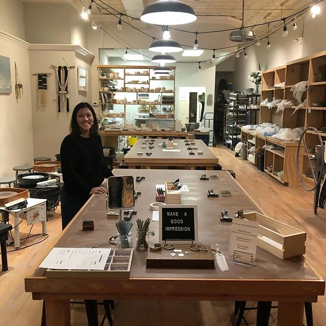 Wonderful New Workshop last Friday night had everyone happy 🌟
&ldquo;HaNd StAmPeD Metal Jewelry &ldquo; with Sandy of @shopmirrormirror was awesome  and we have received such positive feedback ❤️
We had a fun group  mixed of young teens and adults t