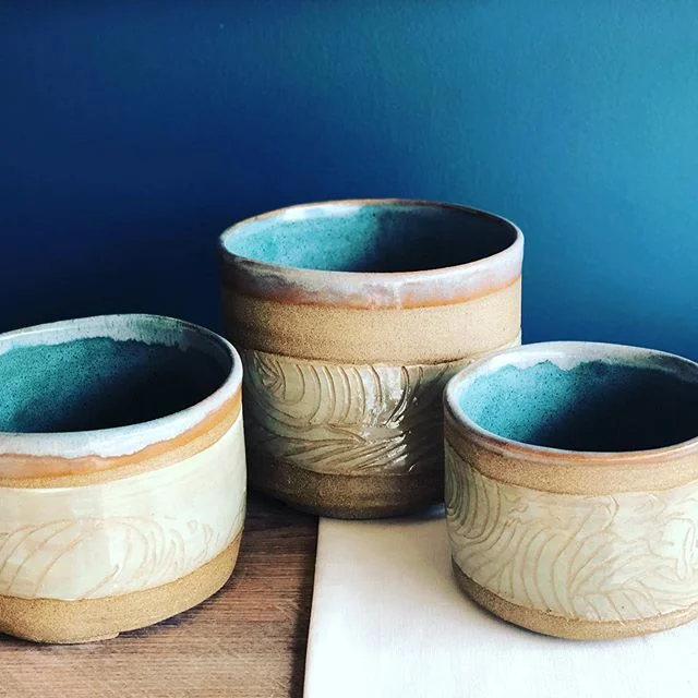 New planters , buff sandstone hues ..and blues..small medium and large ✨Handmade #sgraffito #salty #naturalbeige #ceramics #handbuiltpottery #succulentplanters #custumorders #barehandsartisans #coastalliving #ceramicvessels #salty #huesofblue #interi