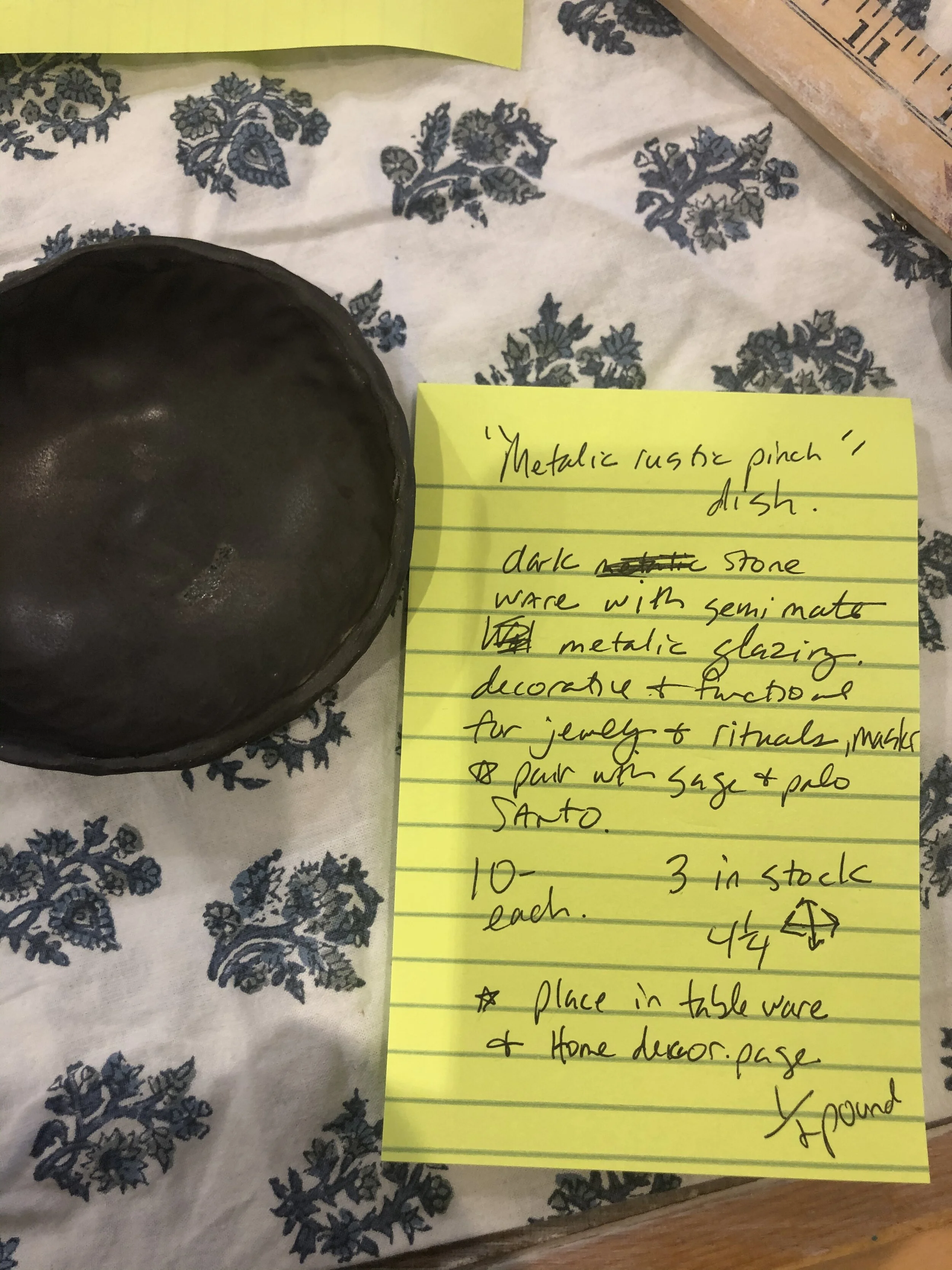 Metallic Rustic pinch dish - CB2F9C0B-1EAC-421F-A590-918DDBF60A56.jpeg