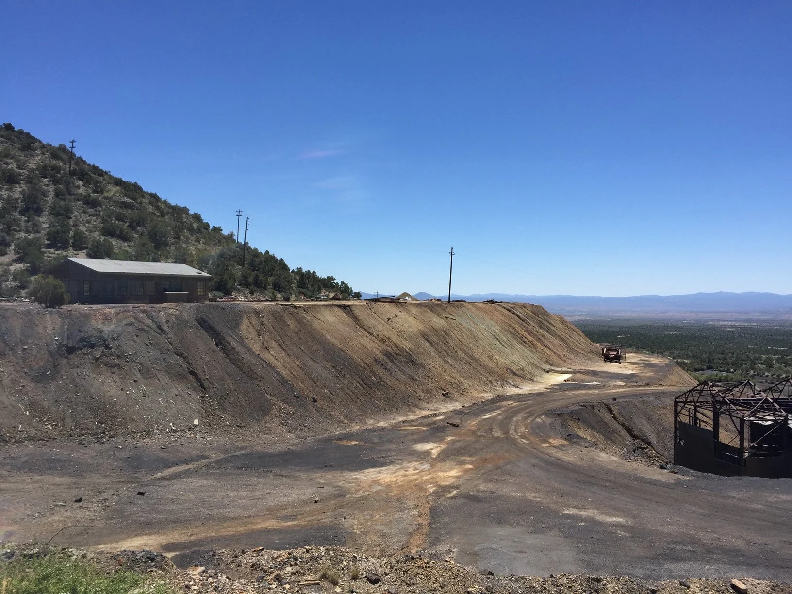 Solar energy discussed during Caselton Mine and Mill site cleanup tour