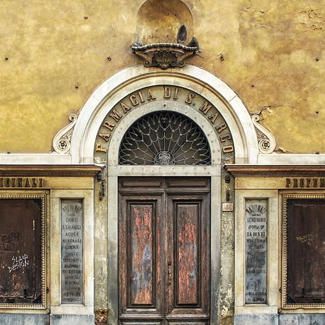 There&rsquo;s something about vintage architectural scenes like this one in Florence, Italy that instantly take you back in time. The faded colors, worn down wood, and tattered textures are a reminder that even as things age their personality and cha