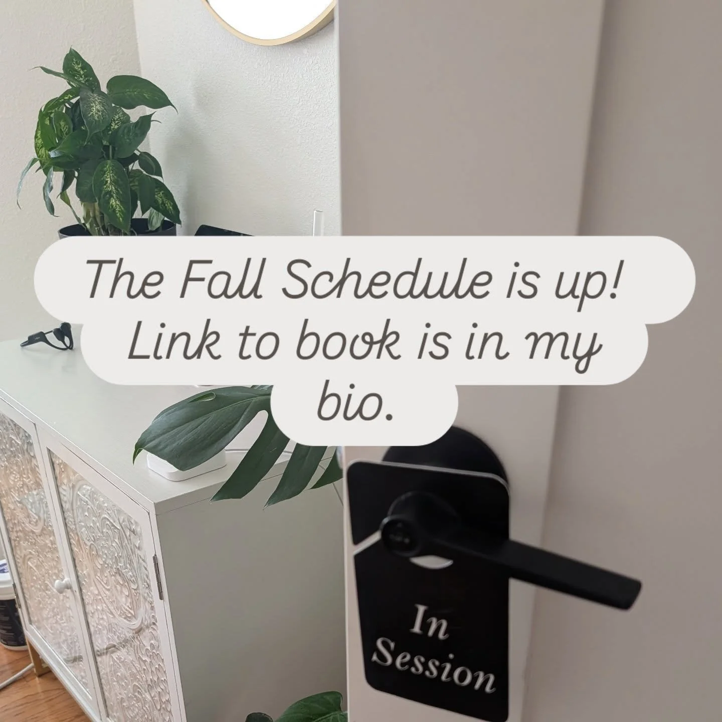 ✨Now booking through November✨ Secure your spot ASAP, my schedule will fill up fast! 💆🏼&zwj;♀️