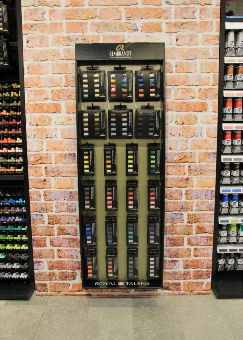 thumbnail__Rembrandt_sofpastel_display+creativeworld2019.jpg