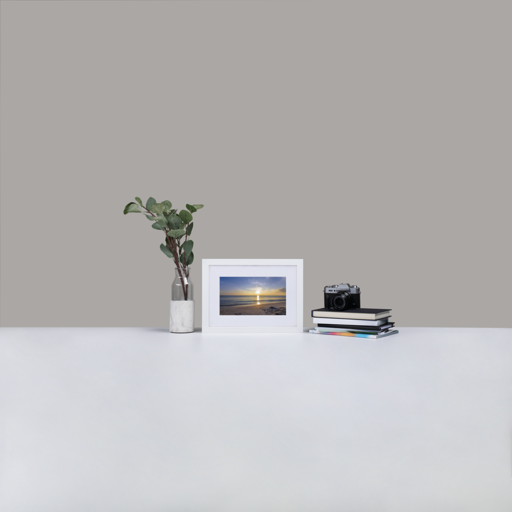 LRM_EXPORT_880783703469_20190316_110936897_mockup_Lifestyle-1_Lifestyle_21x30-cm_White.png