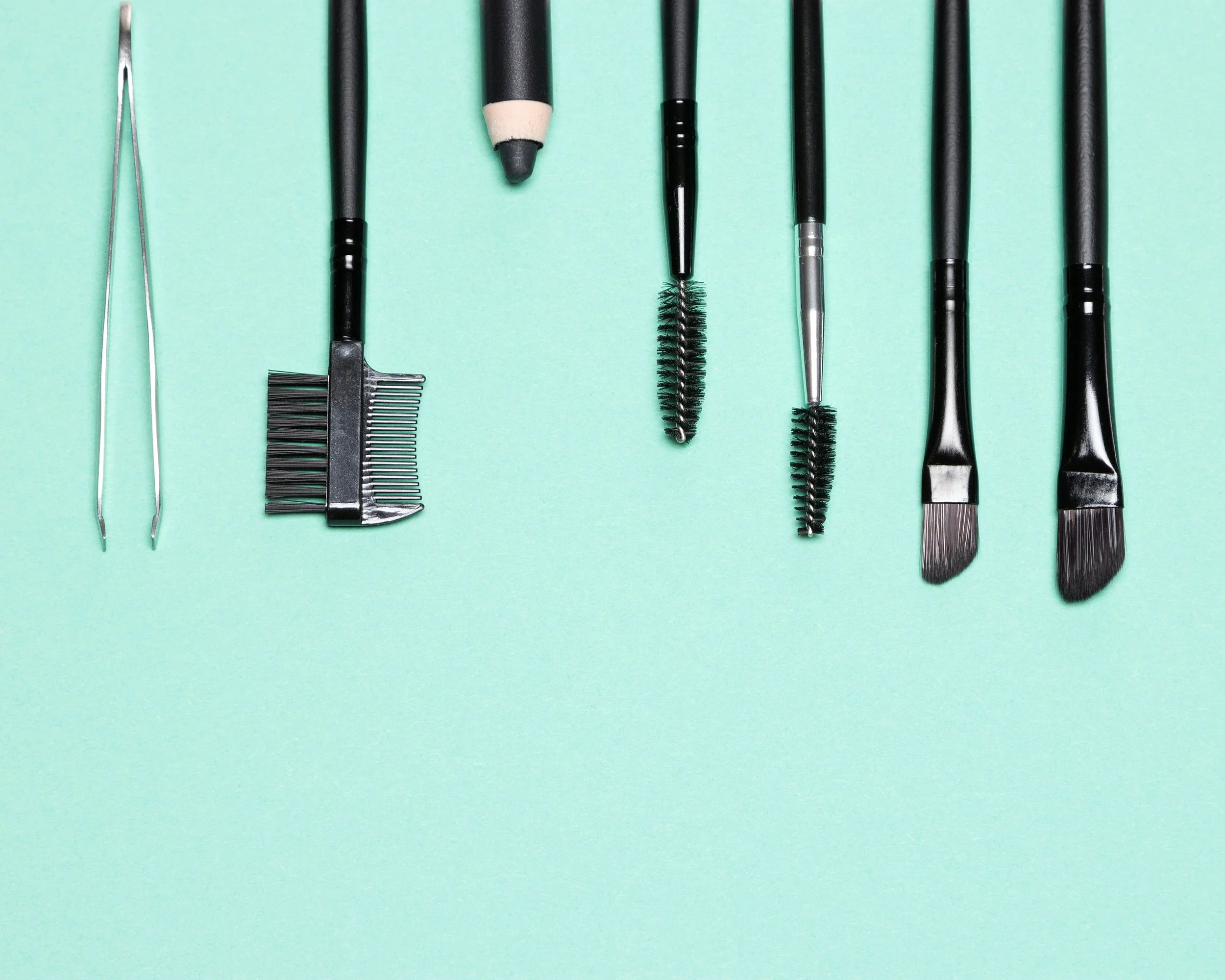 accessories-for-care-of-brows-with-free-space-for-PE6BZ8G.jpg