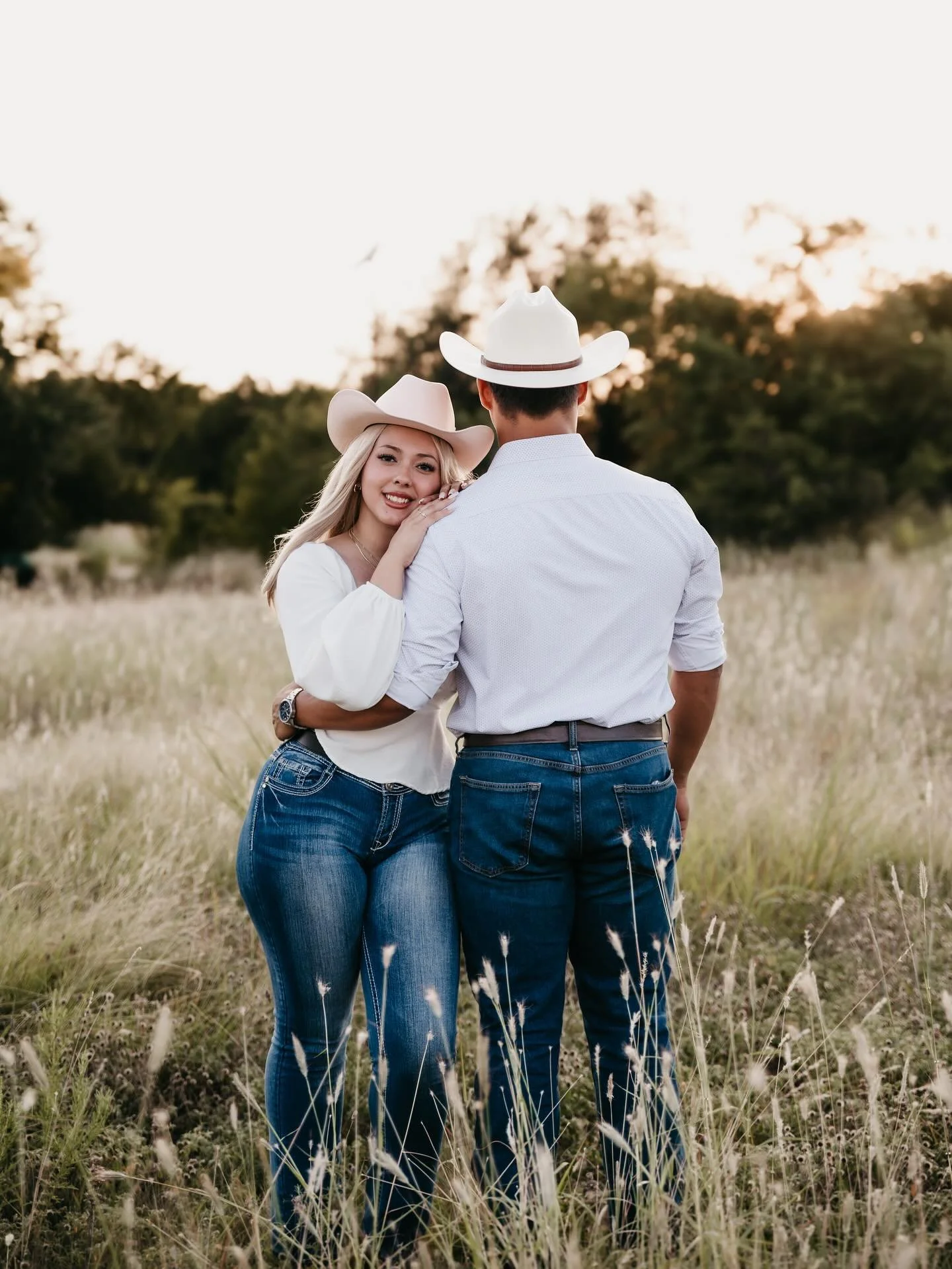 Find the kind of love that gives you more than you ever imagined. You deserve the kind of laughter that lights up your whole face and small surprises that warm your heart, like a handwritten note saying &ldquo;I adore you.&rdquo; Be patient, it&rsquo