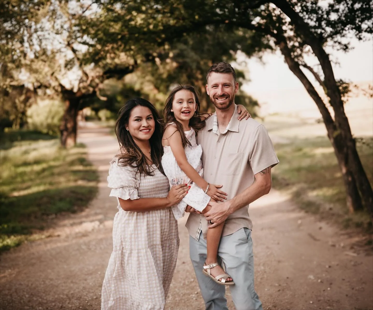 Una de las cosas m&aacute;s bonitas de las minis es poder acompa&ntilde;ar a las familias una y otra vez. Es un privilegio ver c&oacute;mo crecen, c&oacute;mo cambian y c&oacute;mo cada etapa trae recuerdos &uacute;nicos 💛.

Si te quedaste sin espac
