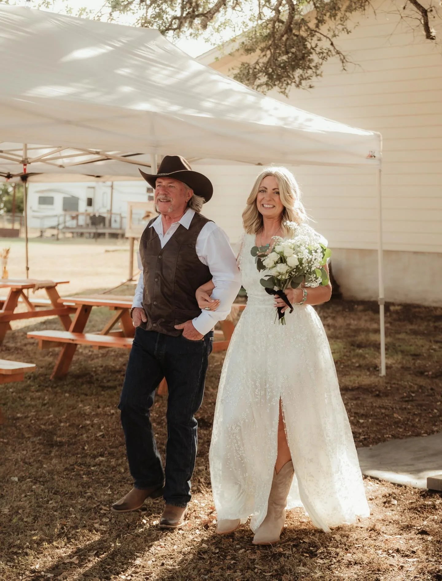 The cutest vow renewal ever 🤍

#VowRenewal
#VowRenewalPhotography
#WeddingPhotographer
#WeddingPhotography
#AustinWedding
#ATXWedding
#ATXWeddingPhotographer
#AustinPhotographer
#TexasWedding
#IntimateWeddings
#ElopementTexas
#ModernWedding
#Timeles