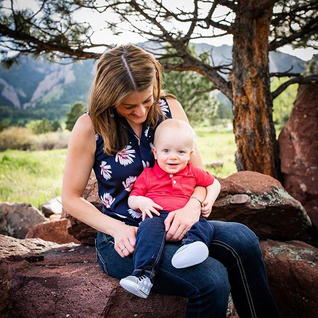 Bluest eyes
#mamacuddles #littleman
.
.
.
#coloradofamilyphotography 
#familyphotography 
#familyphotographer #denverphotography 
#boulderphotography
#denverfamilyphotography
#boulderfamilyphotography
#alisoncogswellphotography
#playsmileconnect