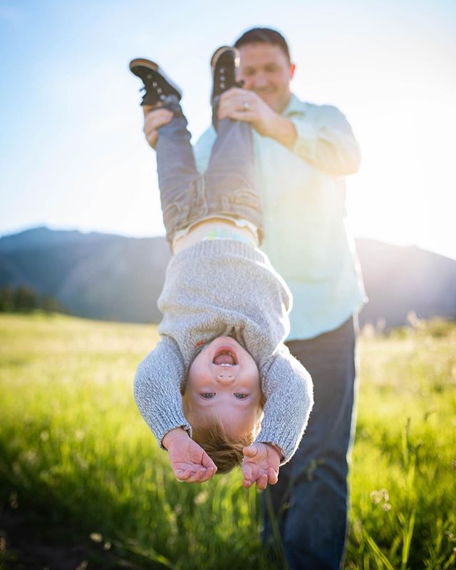 Swing into Summer
#funwithdaddy #thatlighthough
.
.
.
#coloradofamilyphotography 
#familyphotography 
#familyphotographer #denverphotography 
#boulderphotography
#denverfamilyphotography
#boulderfamilyphotography
#alisoncogswellphotography
#playsmile