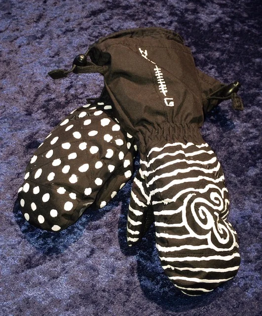 IssaChildMitten.jpg