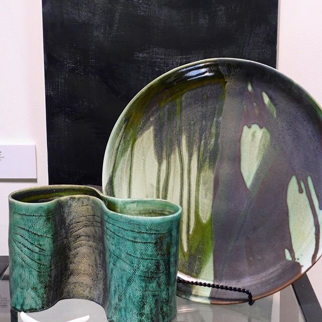 Stunning ceramics by @vkp.studio have been a hallmark of our style and a rich addition to all our exhibitions. Her website is vkpstudio.com and she will ship you what&rsquo;s in stock or do custom orders for you! We love our artists.
#handmade #ceram