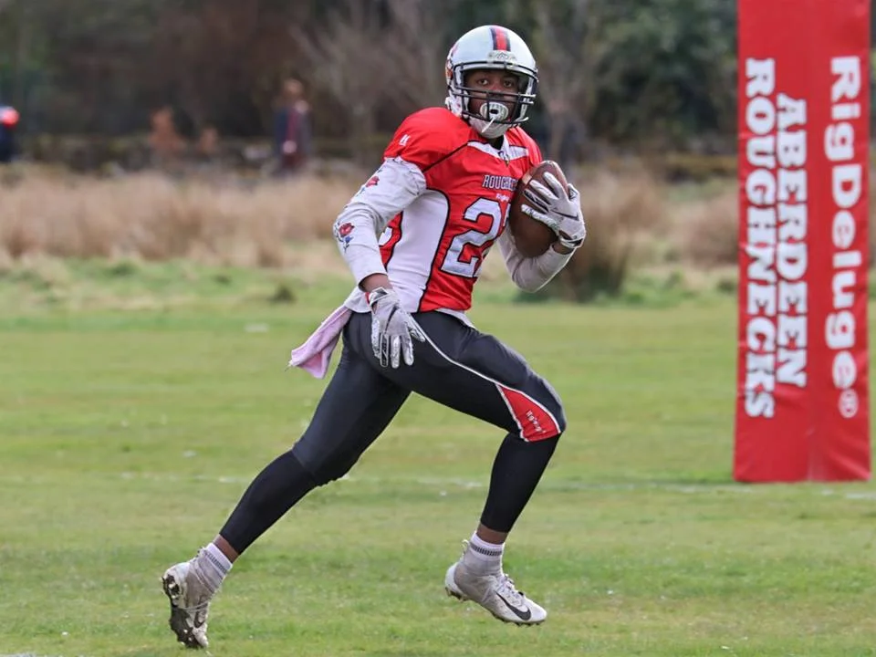 Gamuchirai Mukuredzi finds photographer Gail Davis during his TD return