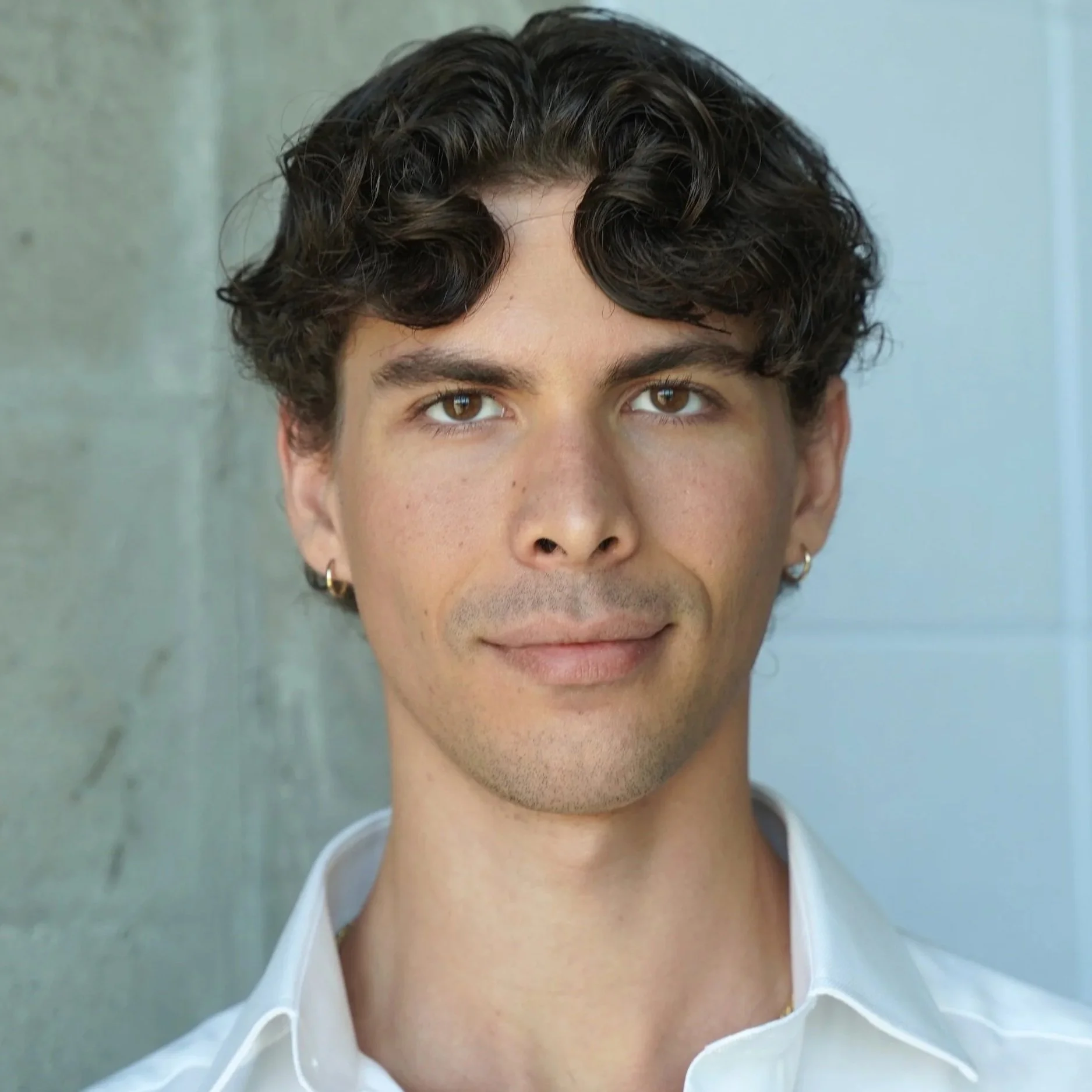 Dr. Daniel Novoa