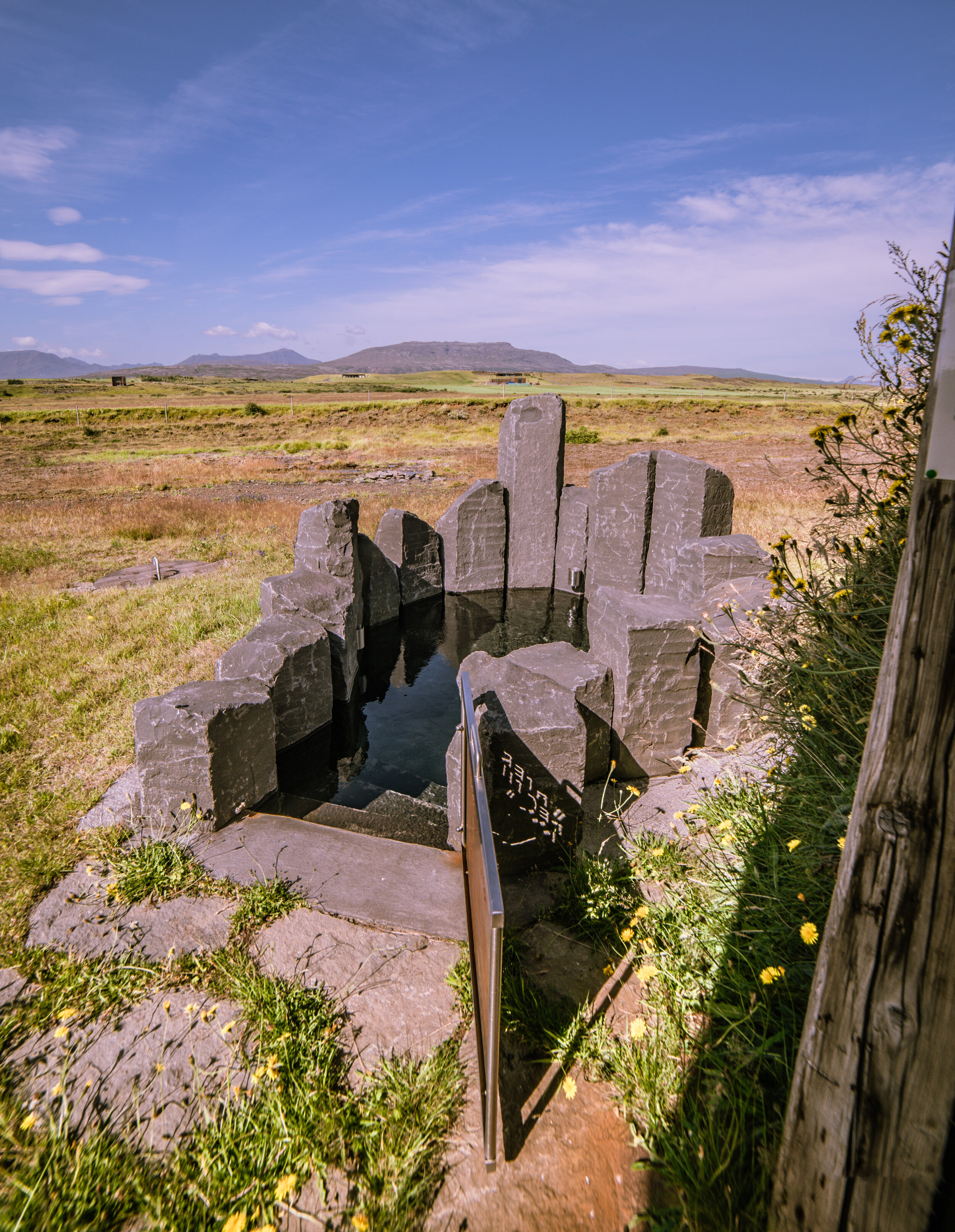 Torfhús Basaltstonepool 2.jpg
