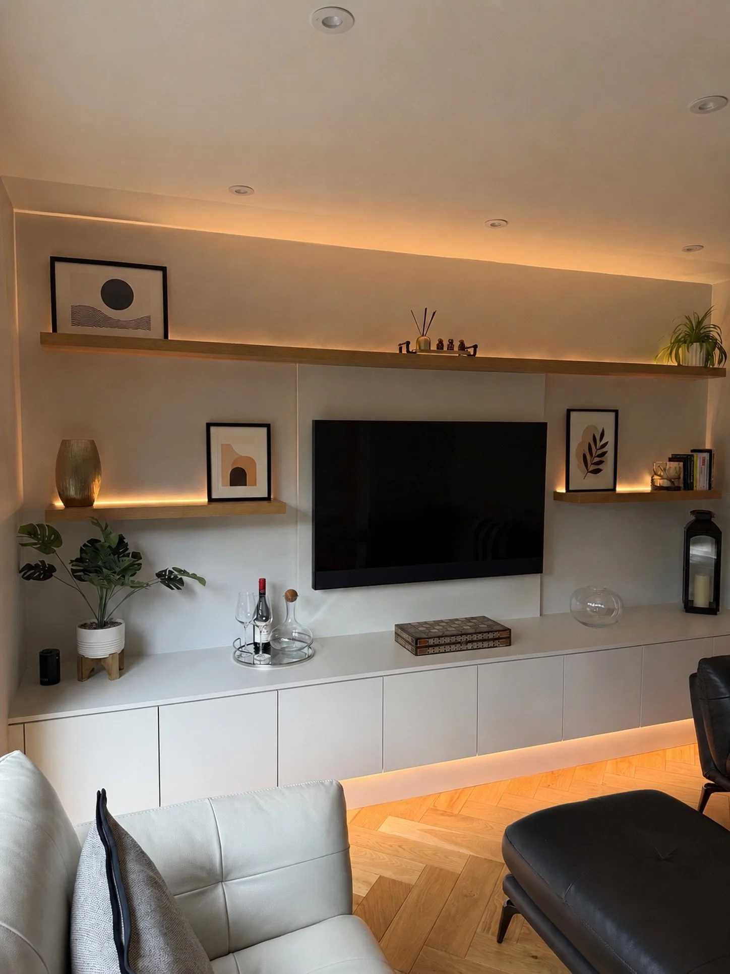 ✨ Stepping back into spaces like this never gets old.
Designed with intention, styled to perfection, and made to be lived in.

This bespoke media wall brings warmth, calm and understated luxury to the heart of the home 🤍🏡 Seeing our clients enjoyin