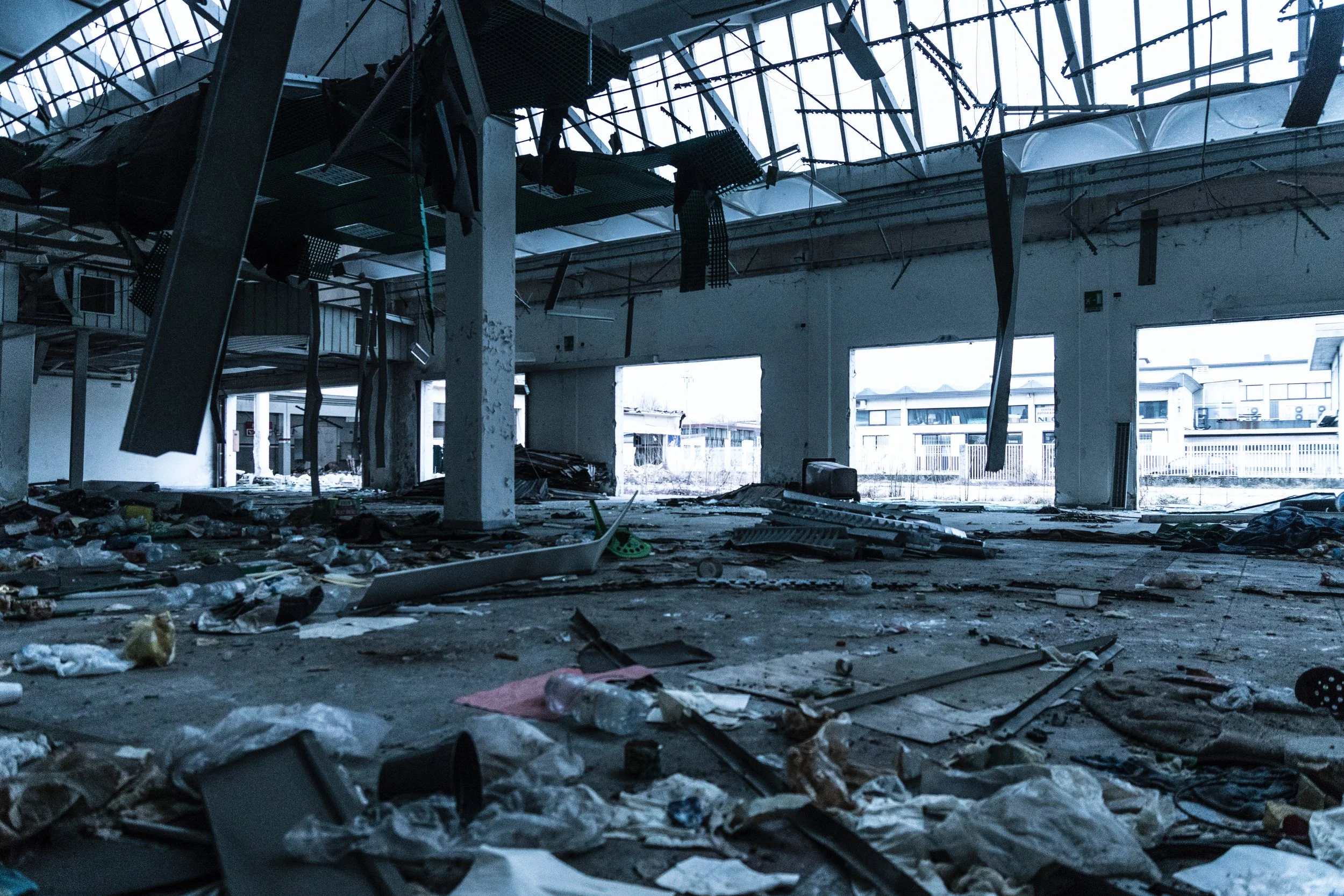 abandoned-abandoned-building-broken-930434.jpg