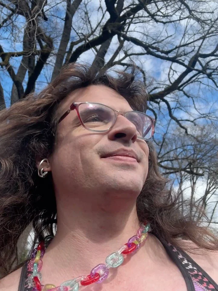 (levels by avicii is still a banger) I love being outside and being 37 and queer and trans and alive to see the flowers blooming again again again a perennial miracle a blessing and I love to dance and play and I love the earth and I love you!!! Happ