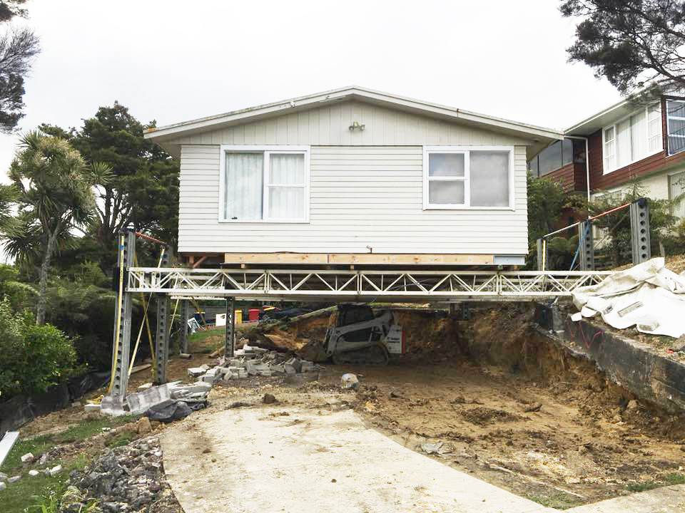 Auckland_house_lifting_2.jpg