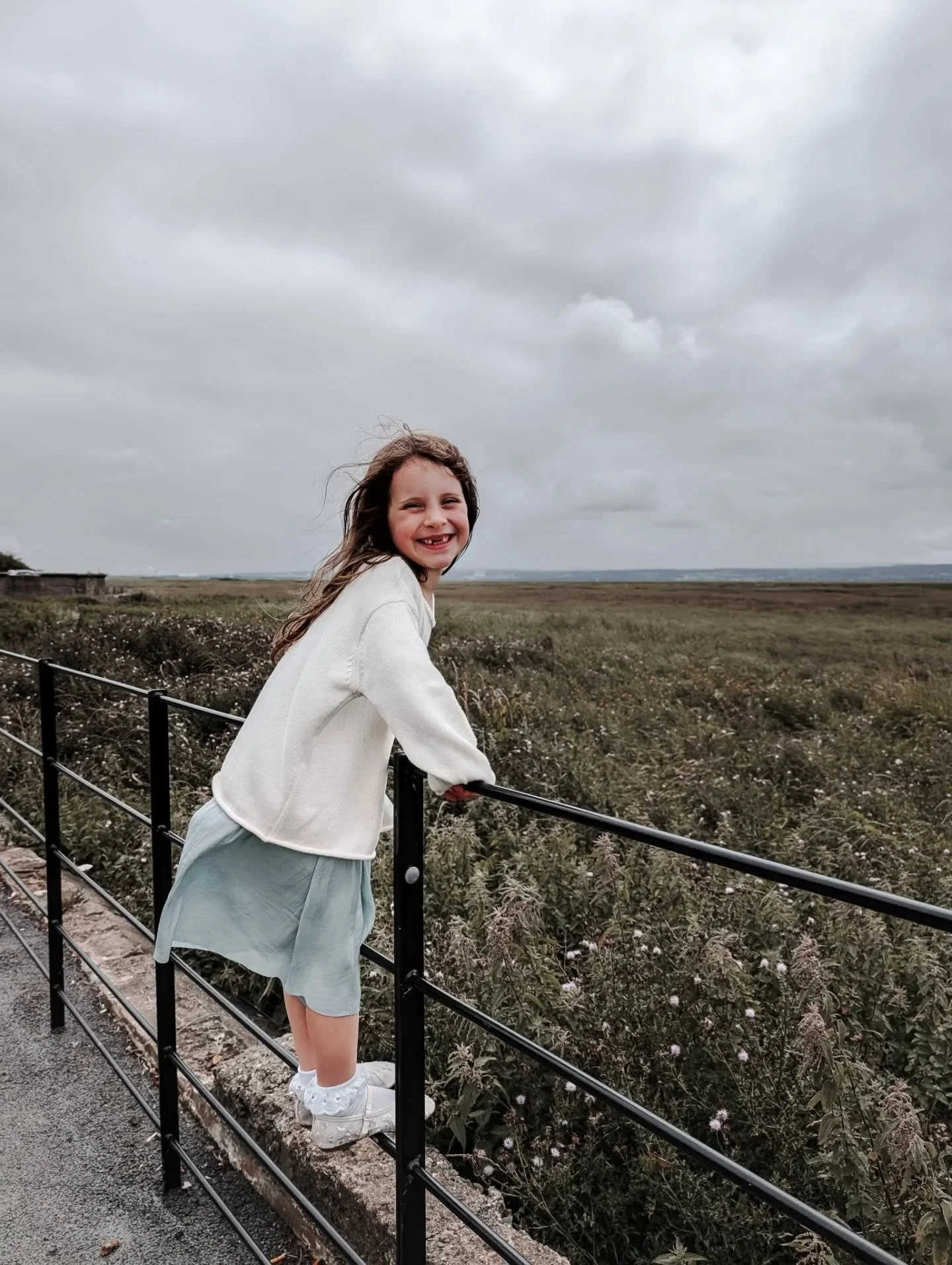 Less drizzly days in parkgate... Eating double ice cream cones and balancing on stone walls.
•
•
•
•
•
#parkgate