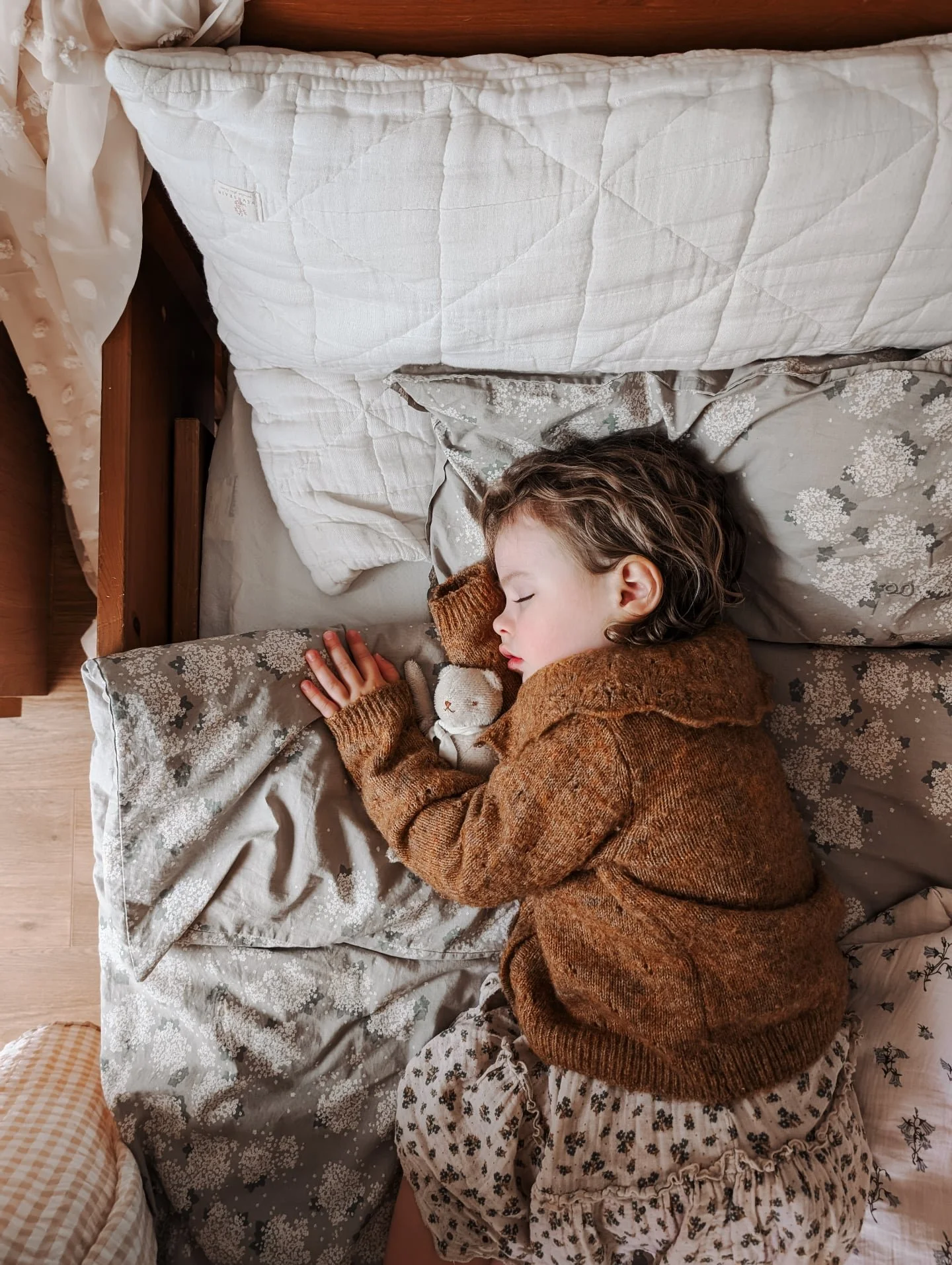 Nobody prepares you really for just how much you will be absorbed by love for them. I cannot even put it into words, it's just an all encompassing wholeness, and I'm so blessed they are in my life.
&bull;
&bull;
&bull;
&bull;
&bull;
#daughters #daugh