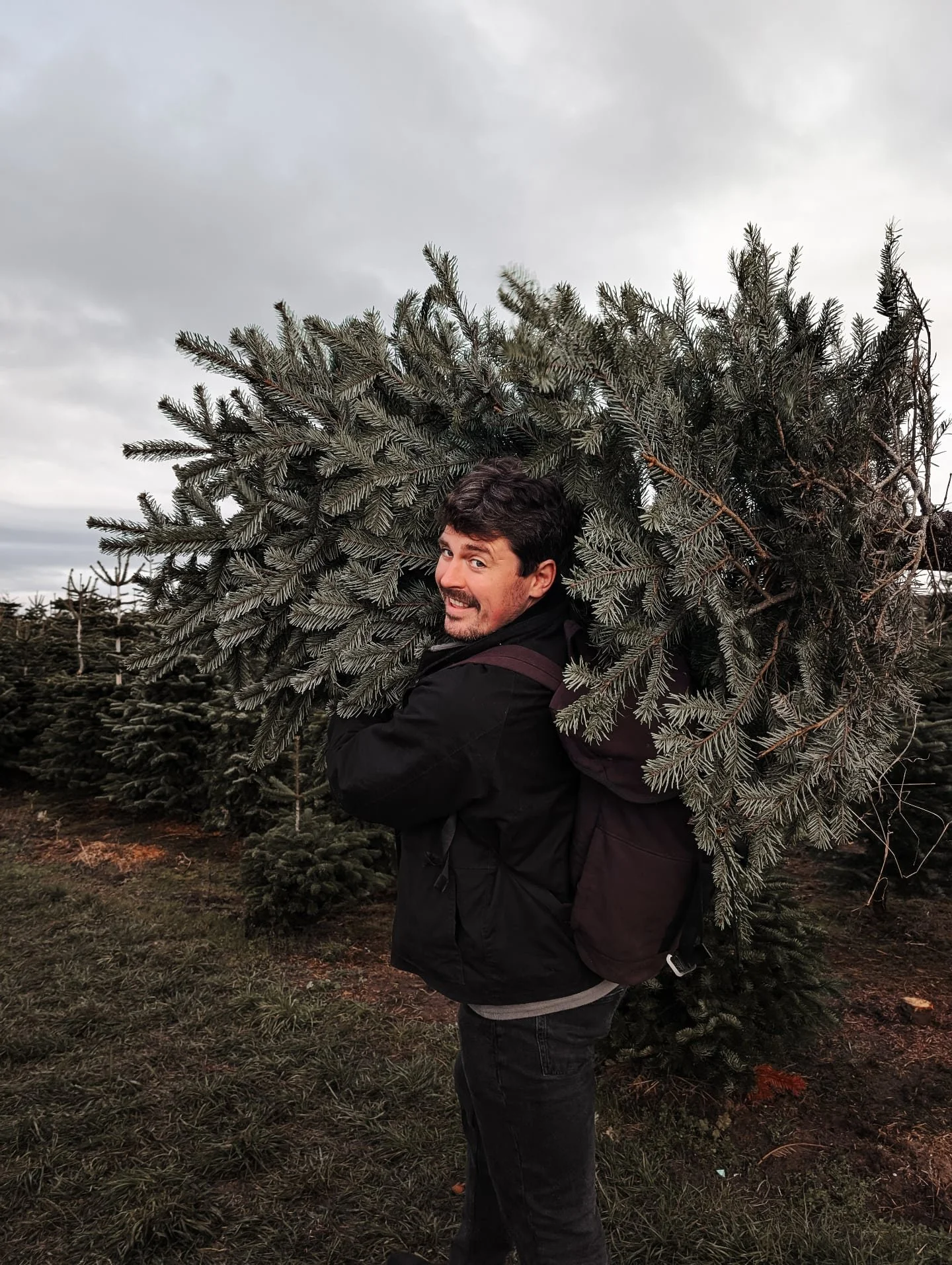 Grateful to this man for making our Christmas so magical and not to mention delicious. We are almost ten years together and I love you more now than ever, we have both grown together and I couldn't ask for a better partner to navigate life with.

Wis