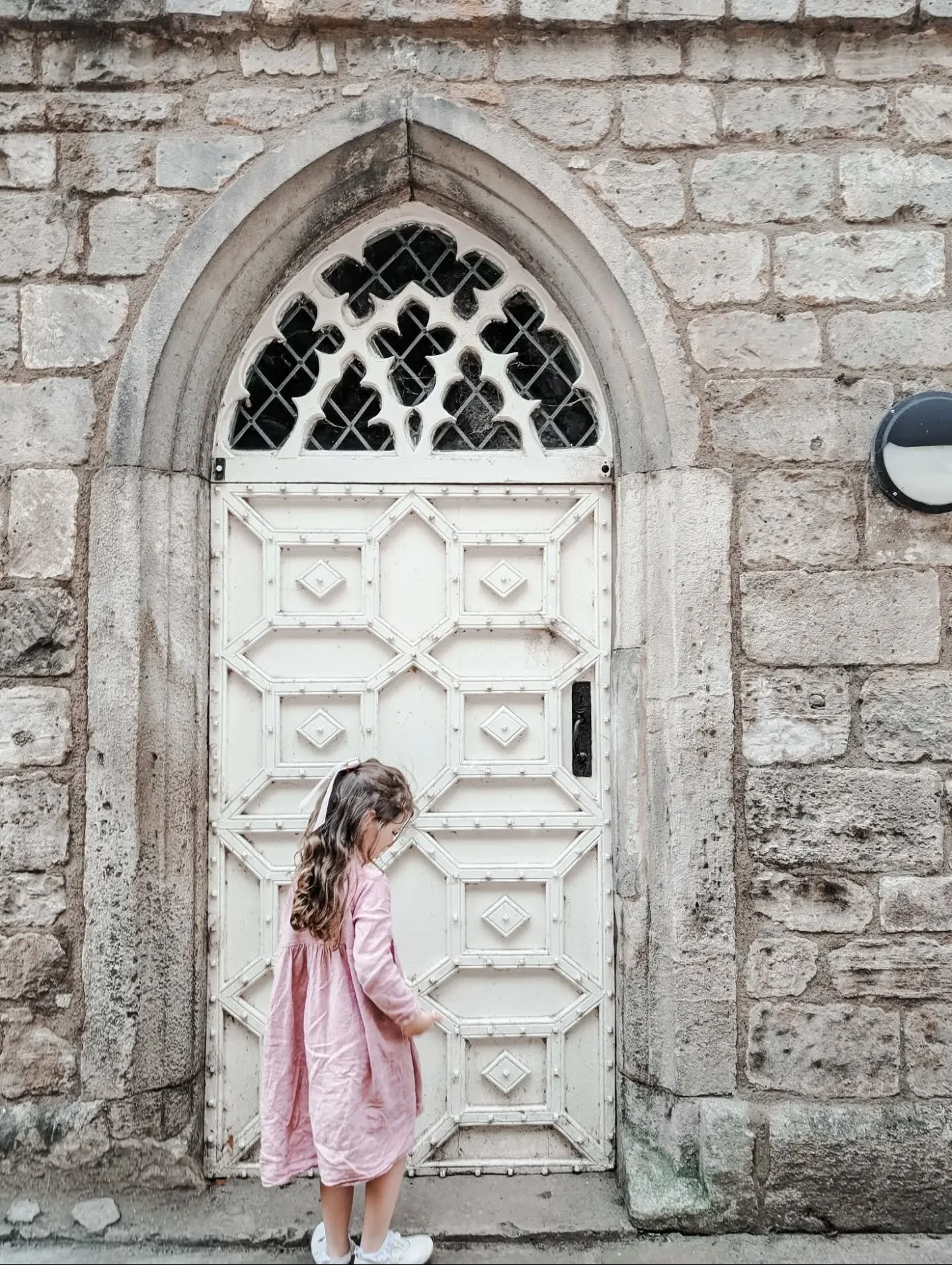 My grandma turns 90 this year 🤍
&bull;
The last time we visited her, I watched my girls run through a place that has stood the test of time for HUNDREDS of years and I thought how beautiful that was.&nbsp;
To see them freely running and giggling amo