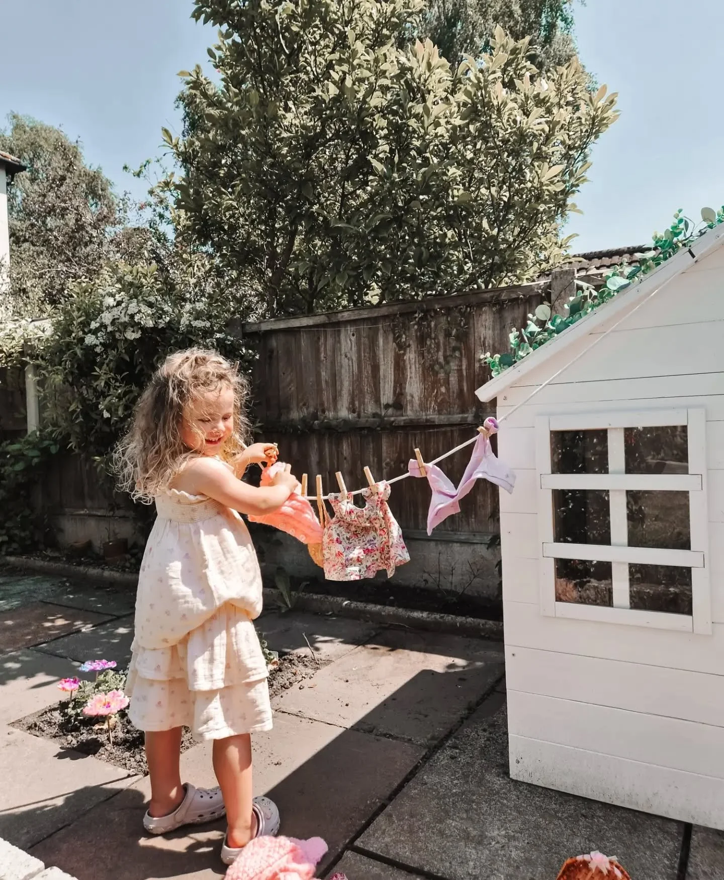 Watching her hang tiny clothes on her tiny washing line as if this is the most important job in the world... 🥹
Perhaps the best idea I've ever had! ... A few pegs, a handful of doll clothes and an entire afternoon spent carefully pegging up our thin