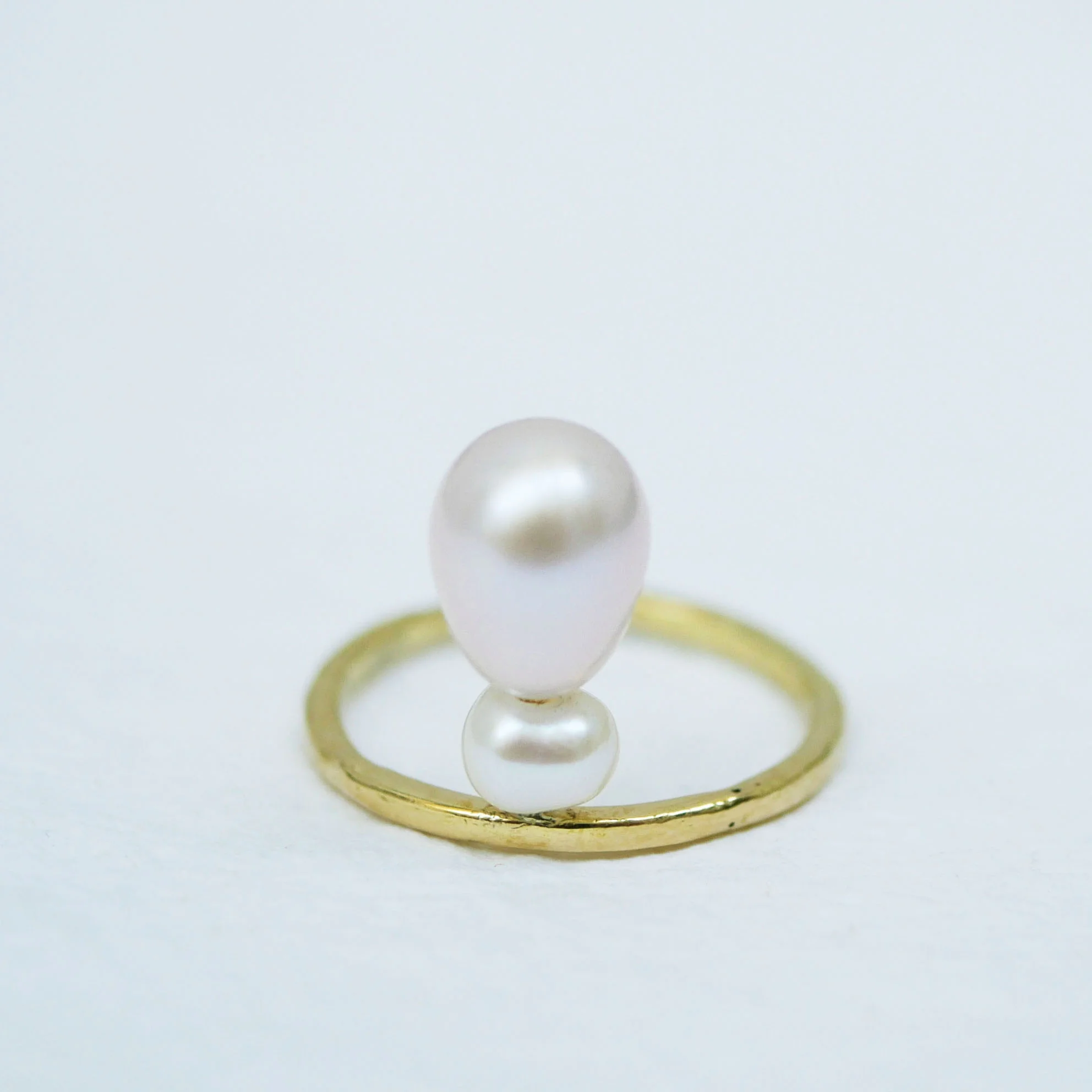 18ct yellow gold ring with pearl