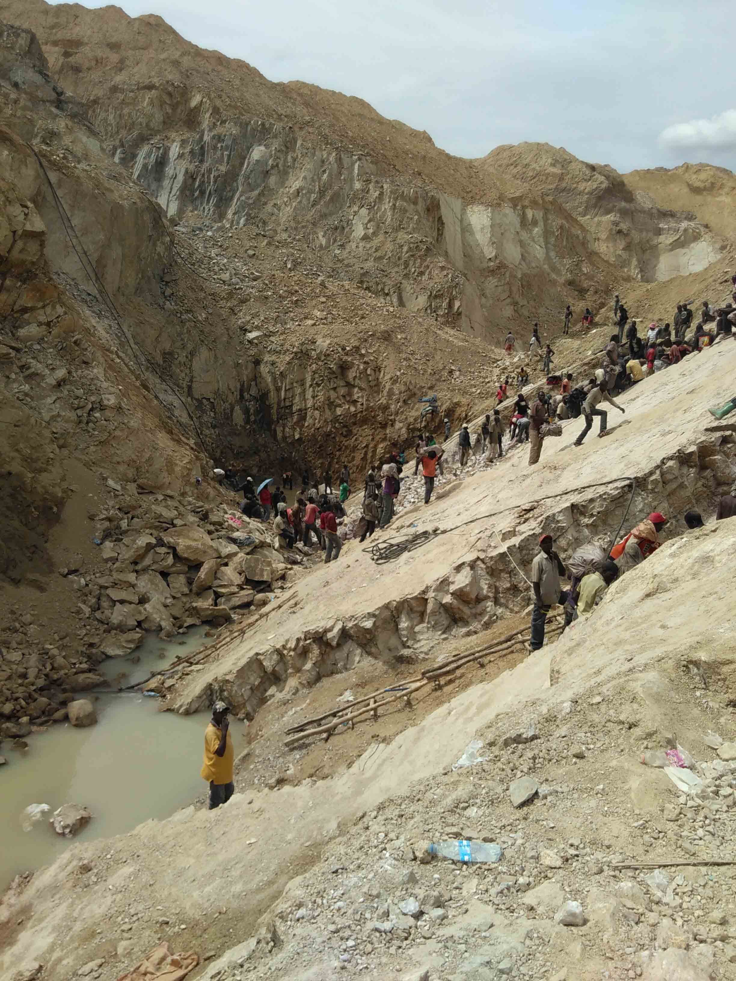 Open pit gold mine in Bwanga, Tanzania.jpg