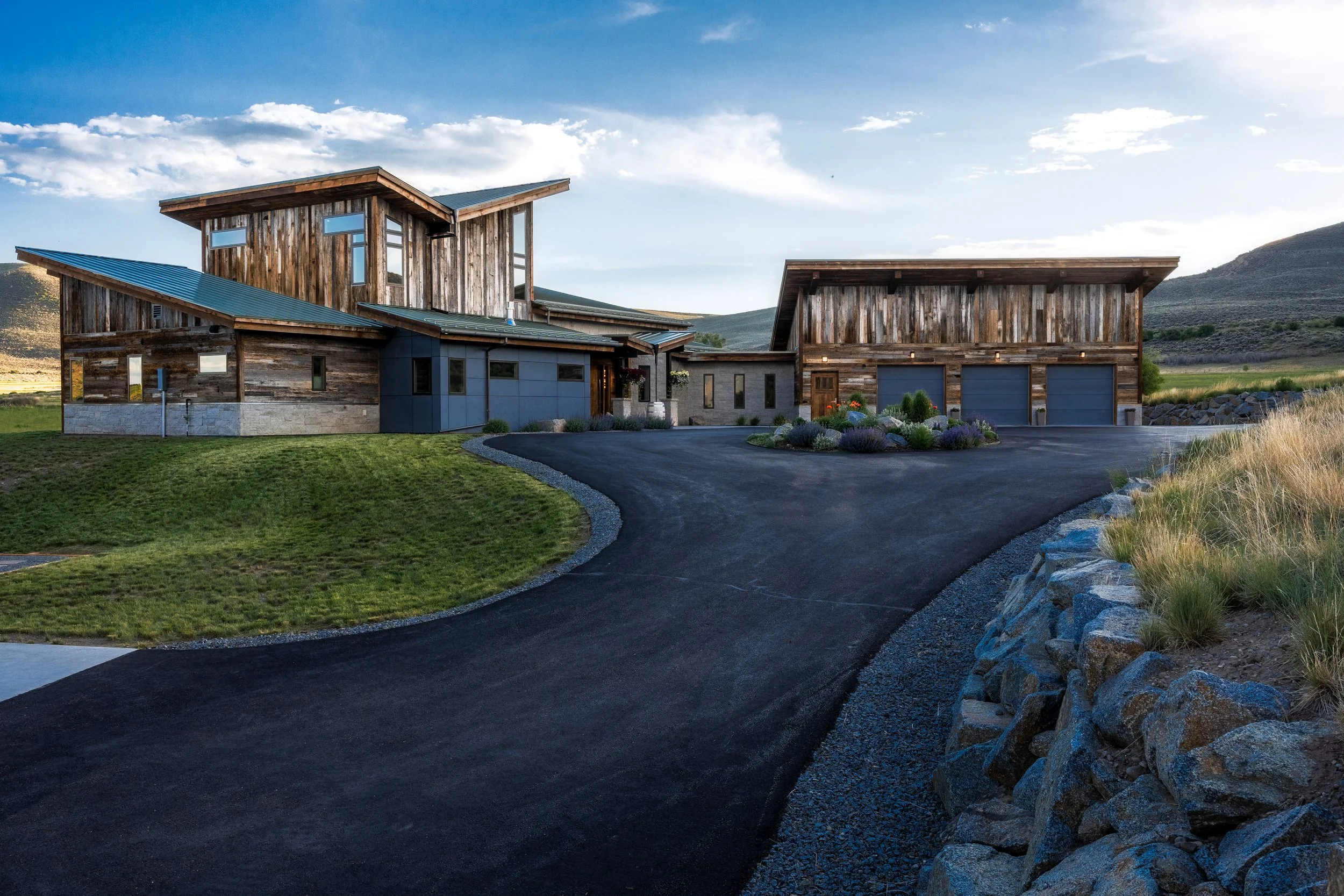 347 Overlook Exterior.jpg