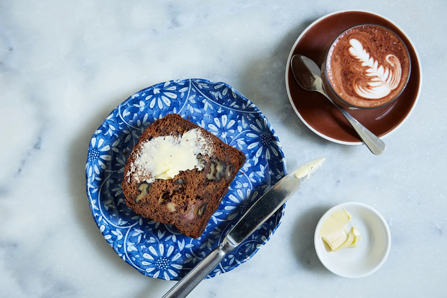 HOMEMADE BANANA BREAD, BUTTER & HOT CHOCOLATE
