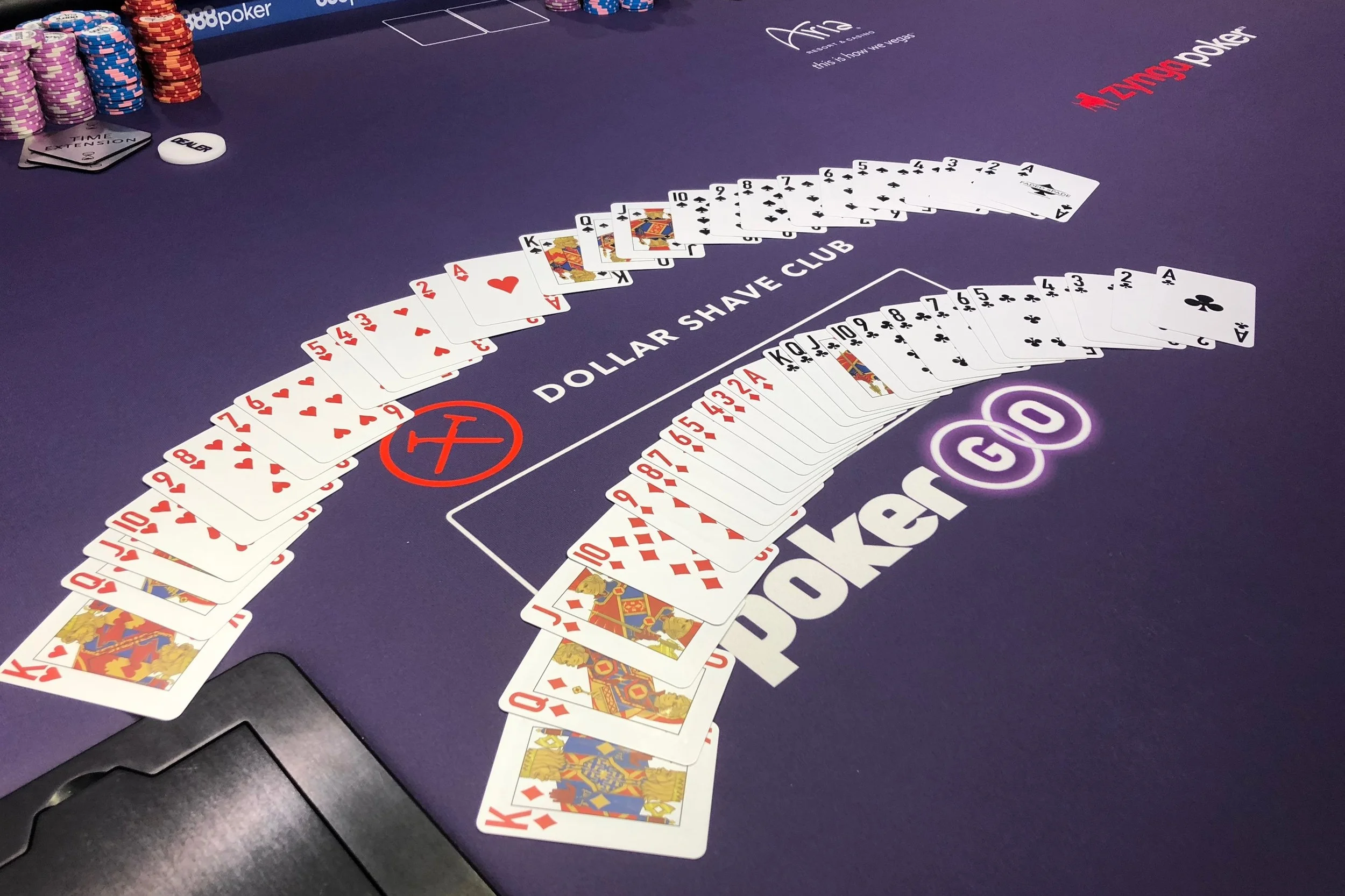 Casino and Poker — Faded Spade 100 Plastic Poker and Casino Paper Playing Cards The New