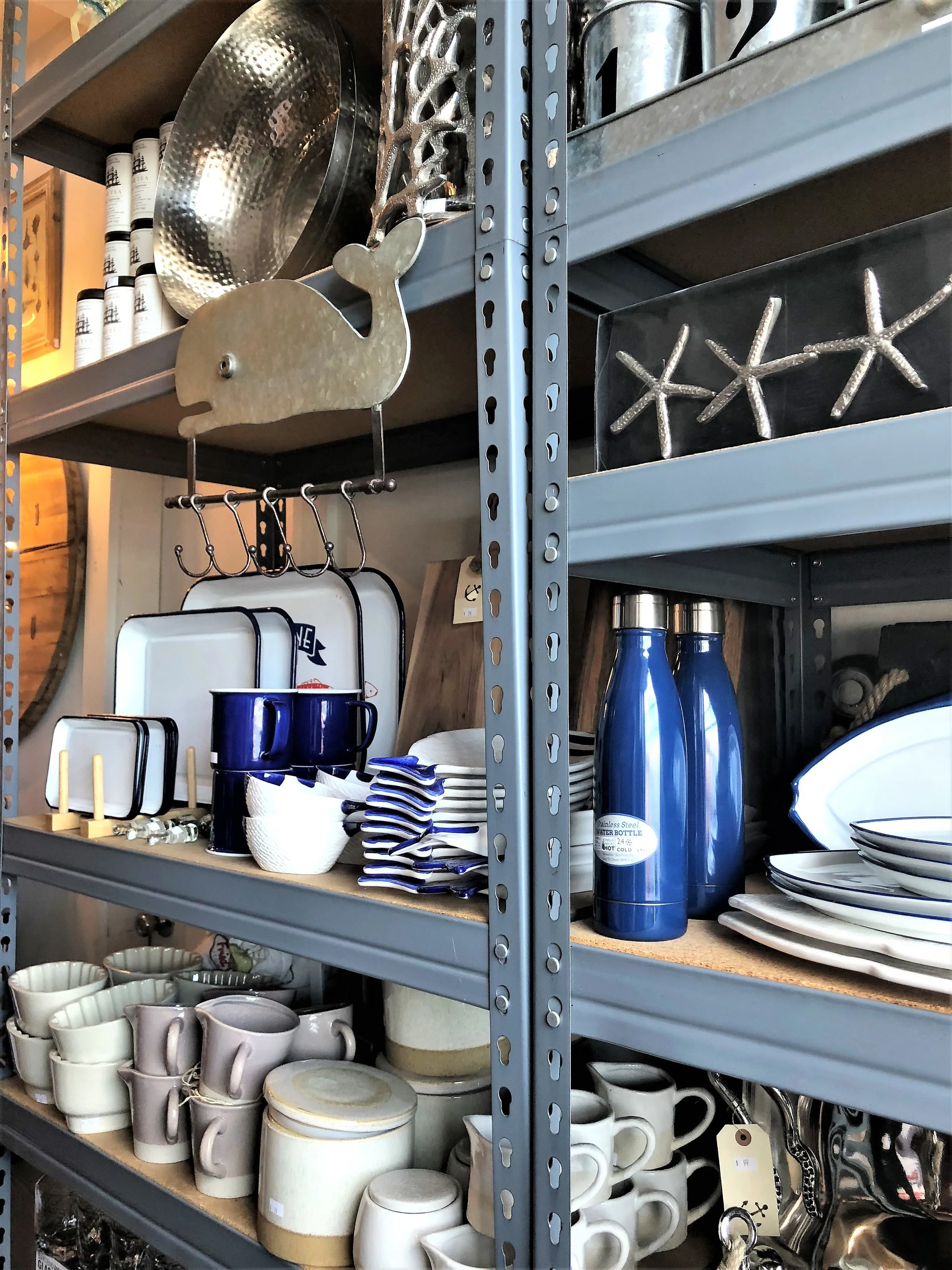 Goods is a great gift store full of home goods with a heavy nautical theme. They also carry beauty products such as soaps and lotions. I kinda regret not grabbing a set of loungewear that I left behind….