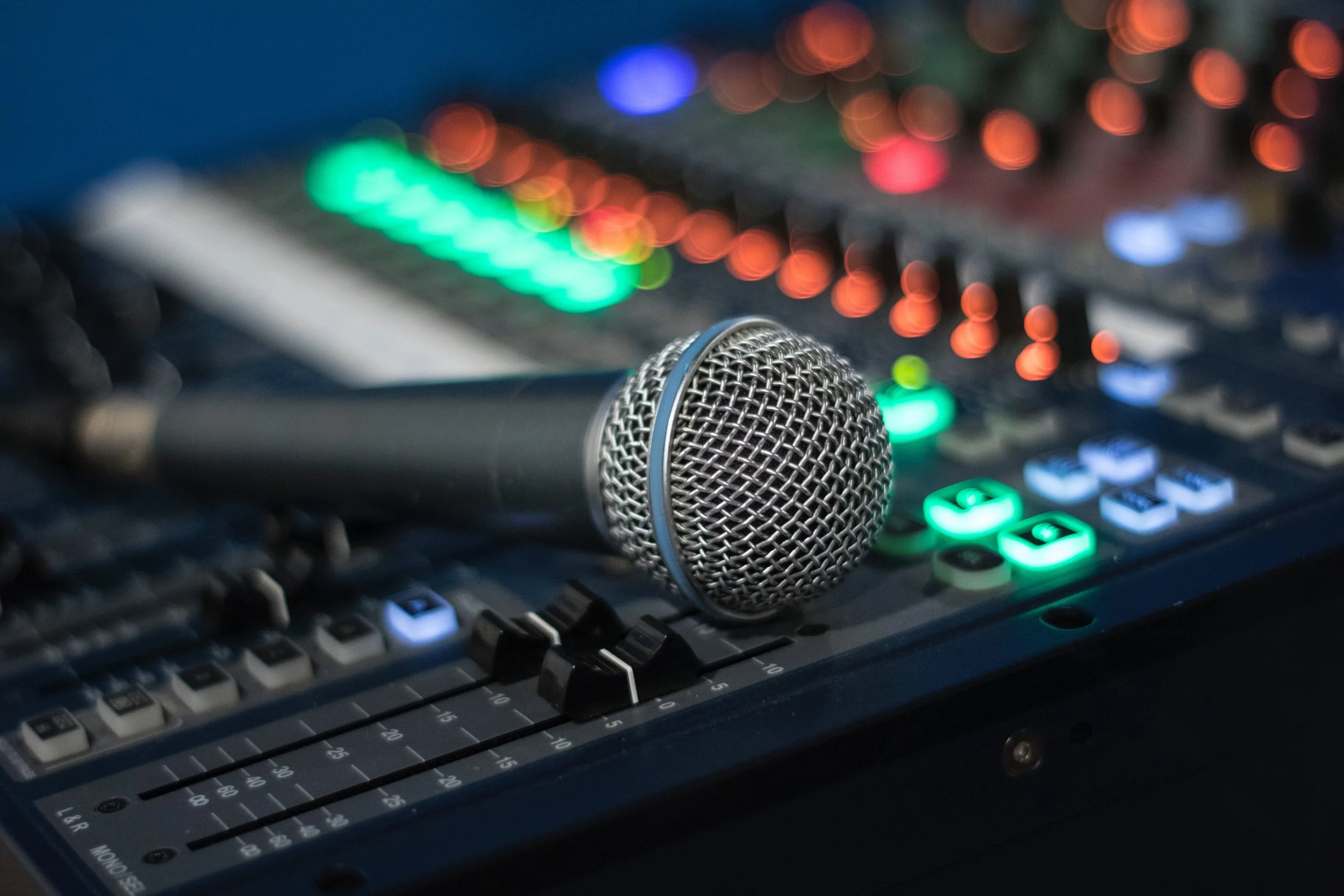 AUDIO/VISUAL Bring your technical gifts to life by utilizing them to serve in areas such as audio, video, computers, and visual elements.