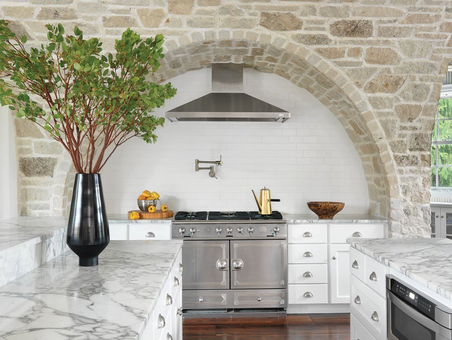 Arch Window Over Stove Adds Design Interest to Kitchen