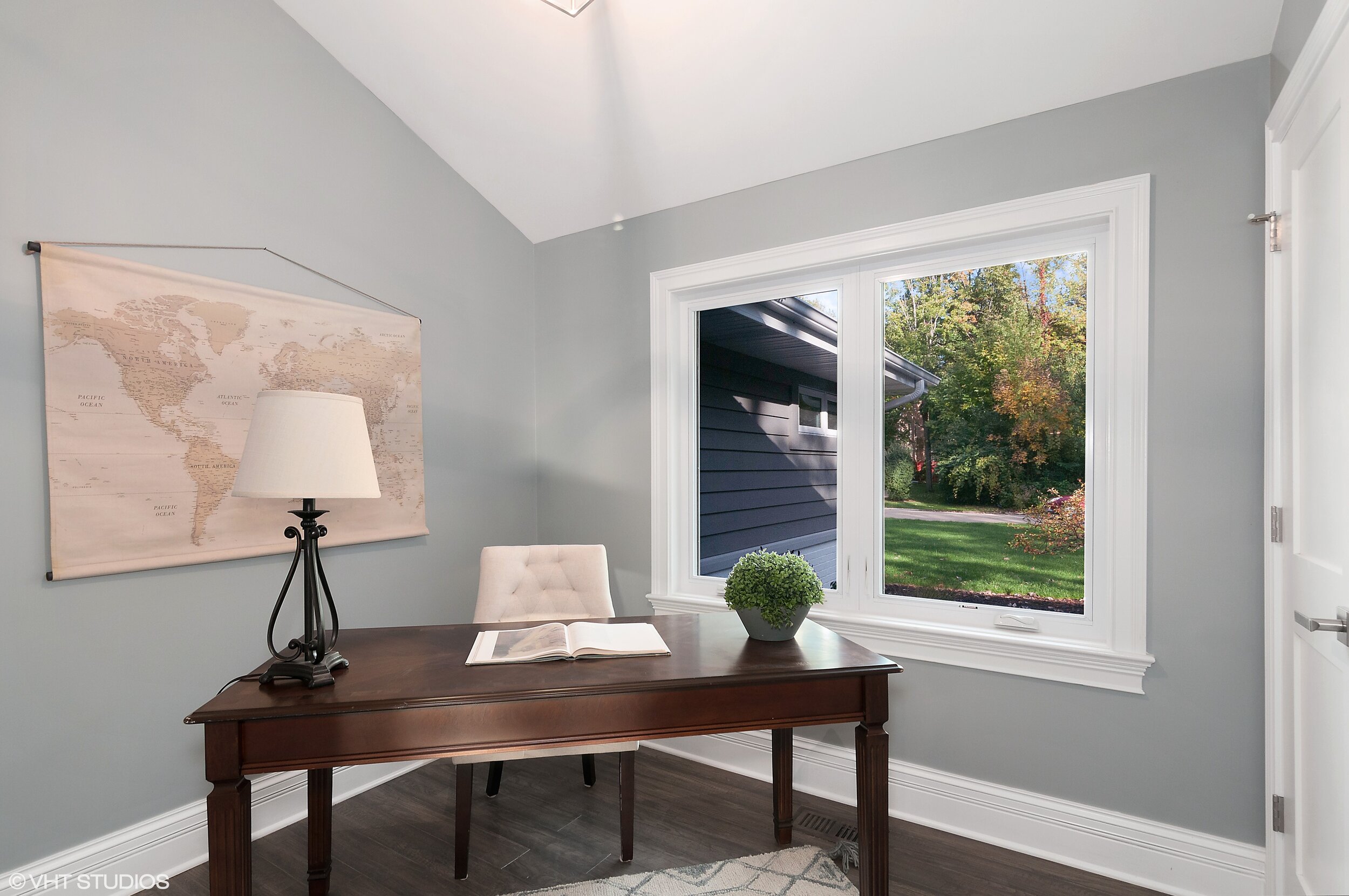 09_2325TrilliumLn_54_Office_HiRes.jpg