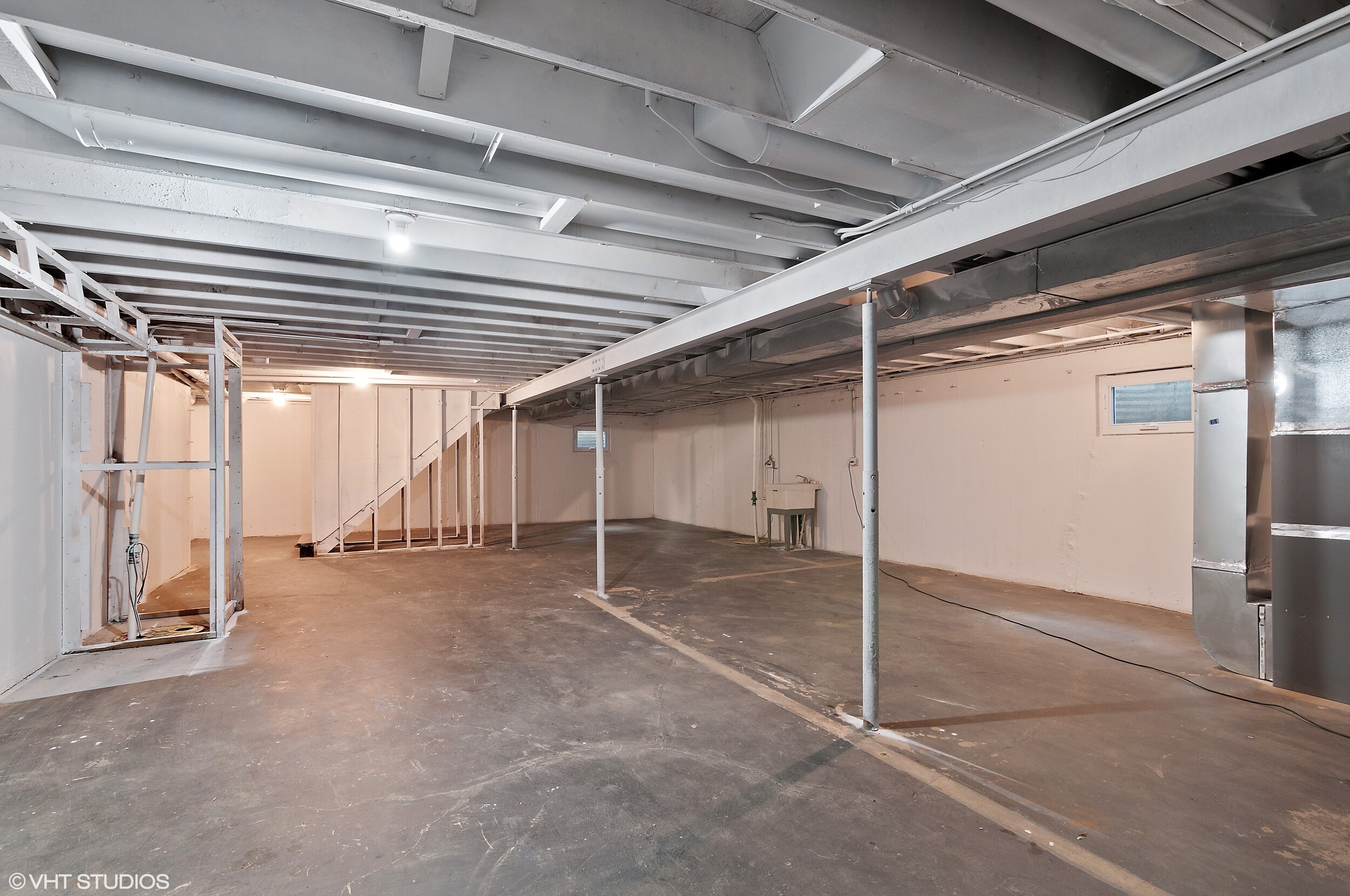 19_2325TrilliumLn_163_LowerLevel_HiRes.jpg