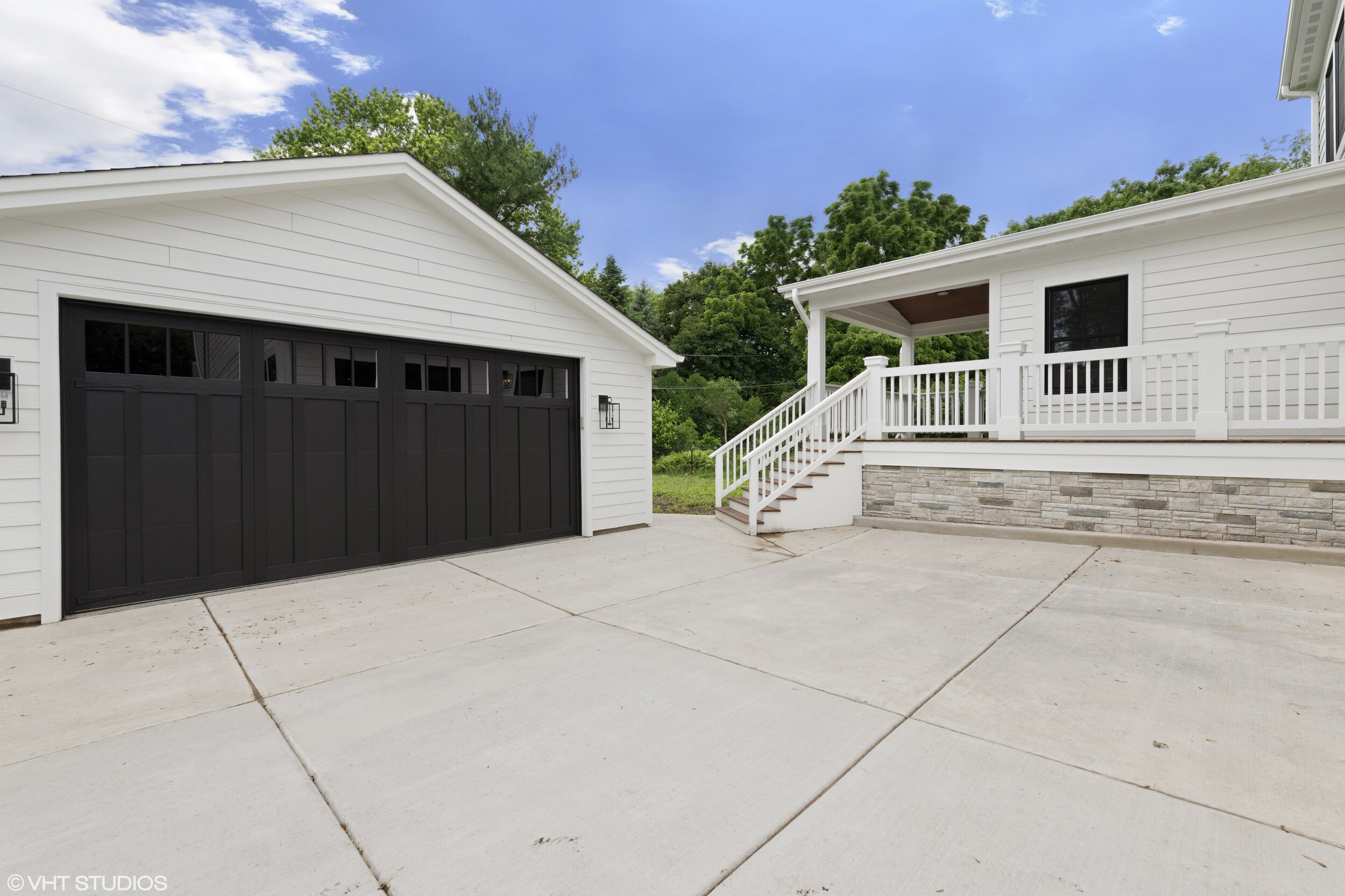 21_529NWrightSt_35_Garage_HiRes.jpg